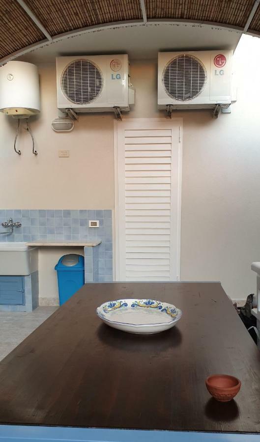 איסולה דלה פמינה Casa Vacanze L'Isola Del Relax מראה חיצוני תמונה